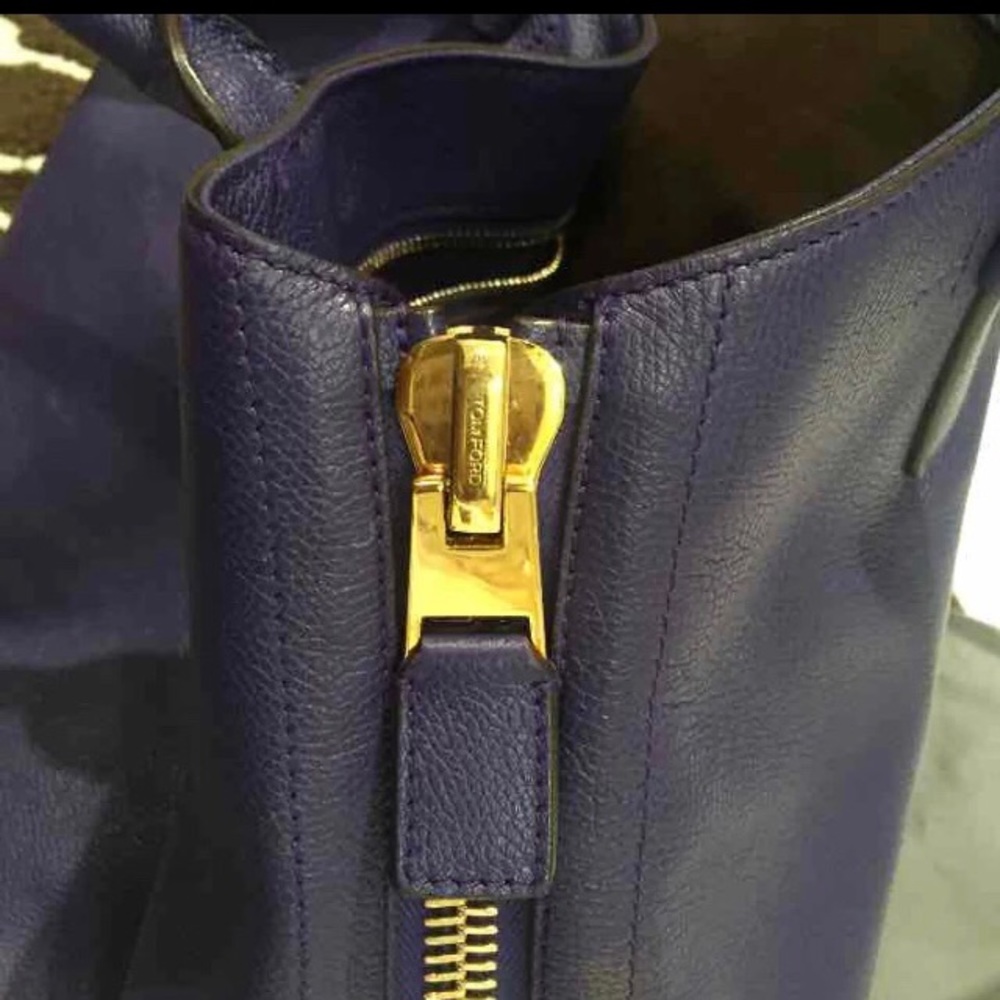 Tom Ford - Picture 2 of 4